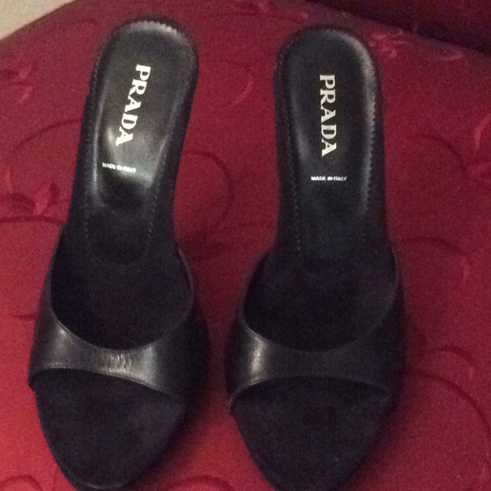 Prada slides - Picture 1 of 5